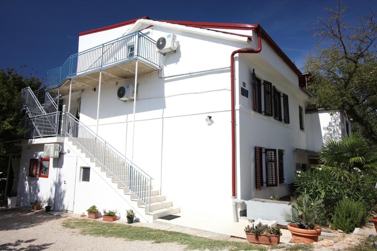 Apartmani Niessner Malinska Exterior foto