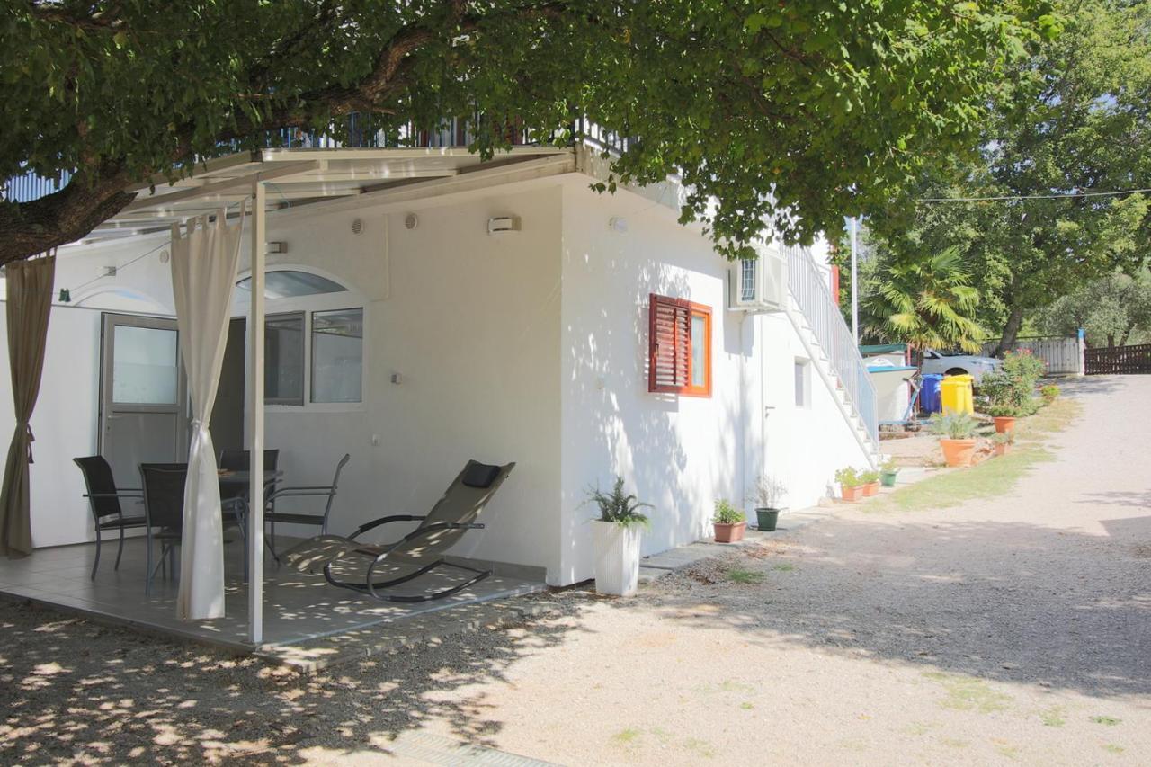 Apartmani Niessner Malinska Exterior foto