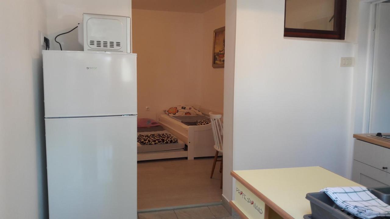 Apartmani Niessner Malinska Exterior foto