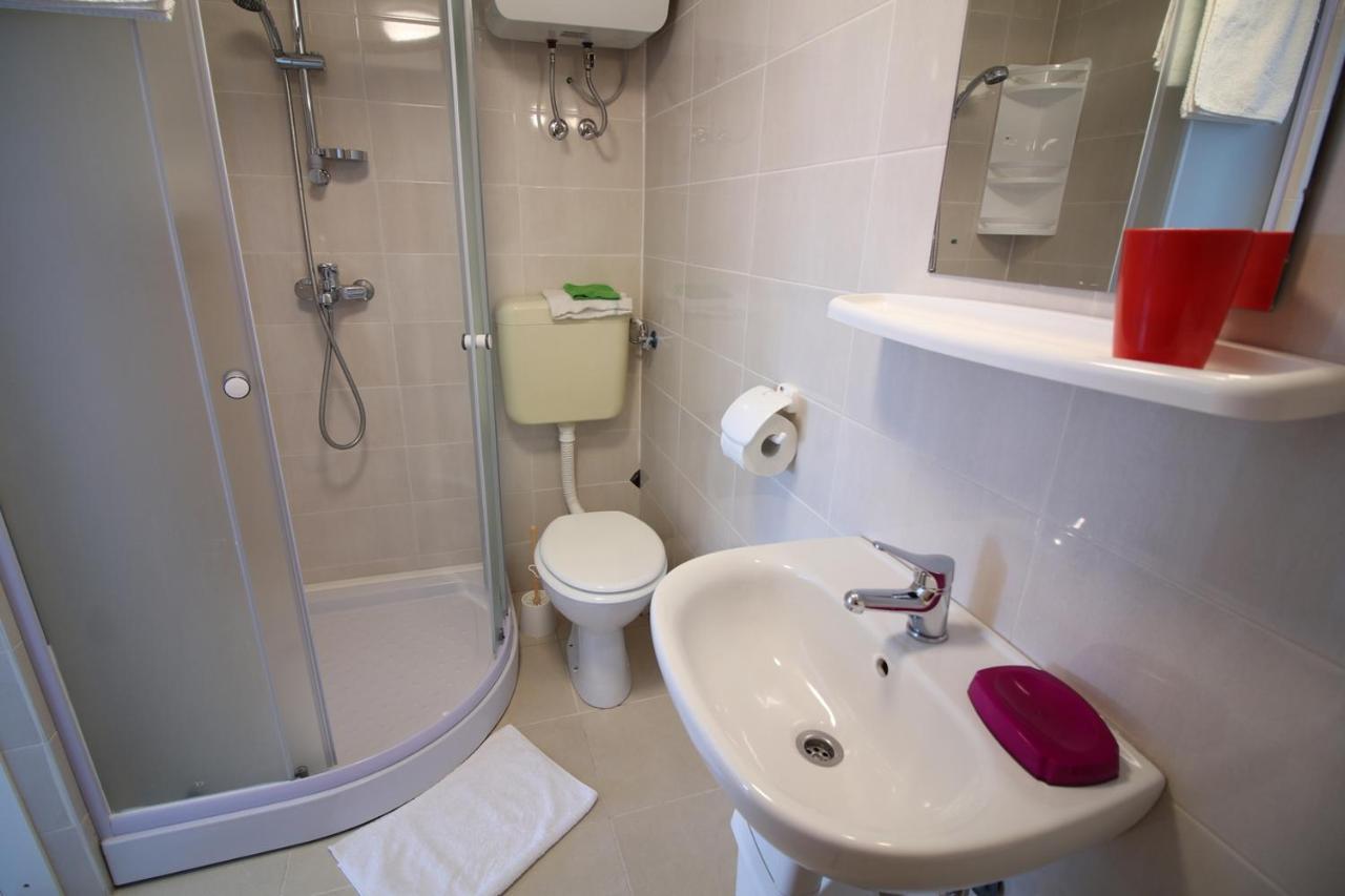 Apartmani Niessner Malinska Exterior foto